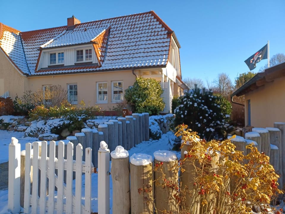 Property building, Winter