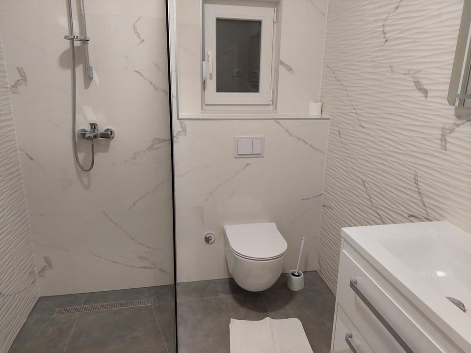 Shower, Bathroom, washing machine