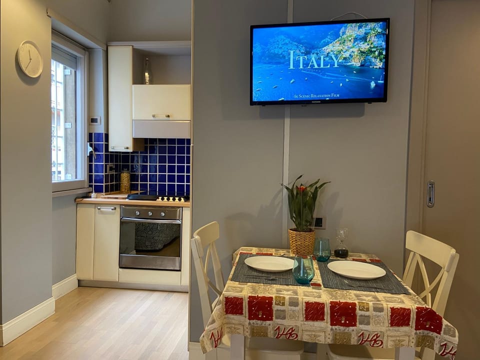 TV and multimedia, Kitchen or kitchenette, Dining area