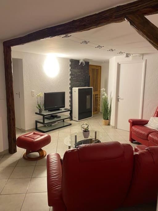 Communal lounge/ TV room, TV and multimedia, Living room, Seating area, Evening entertainment