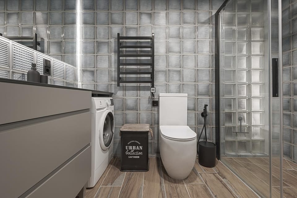 Toilet, Bathroom, washing machine