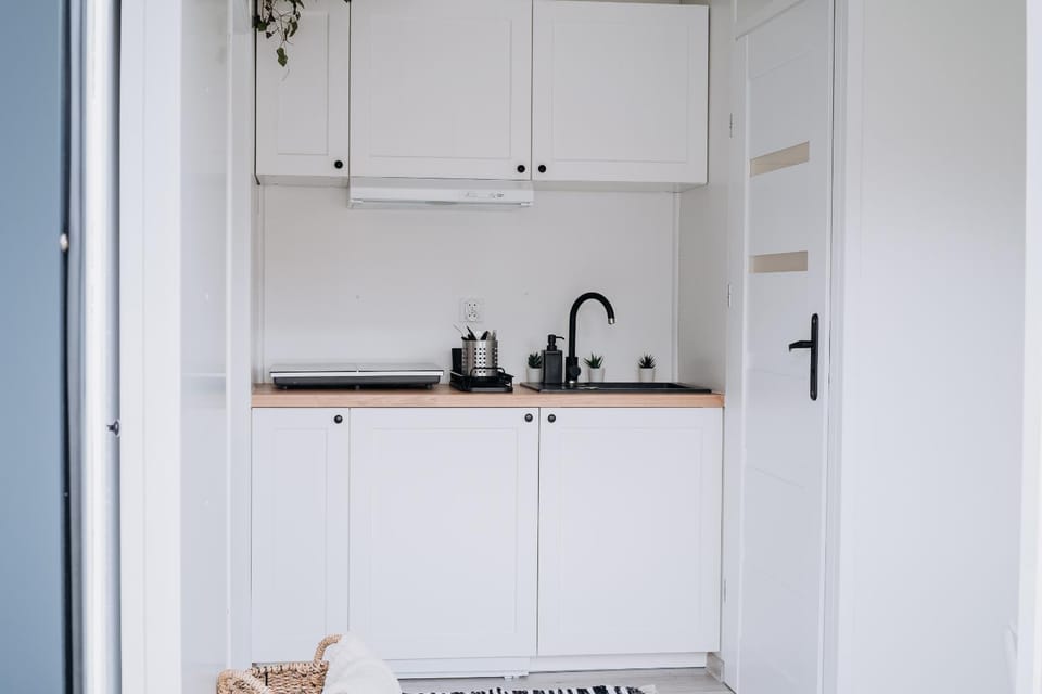 Kitchen or kitchenette, wardrobe