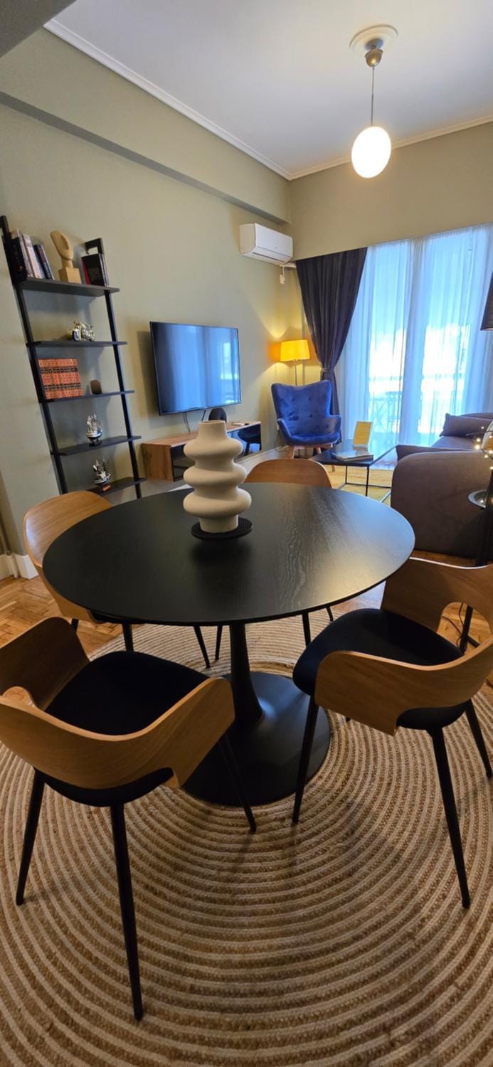 Living room, Seating area, Dining area