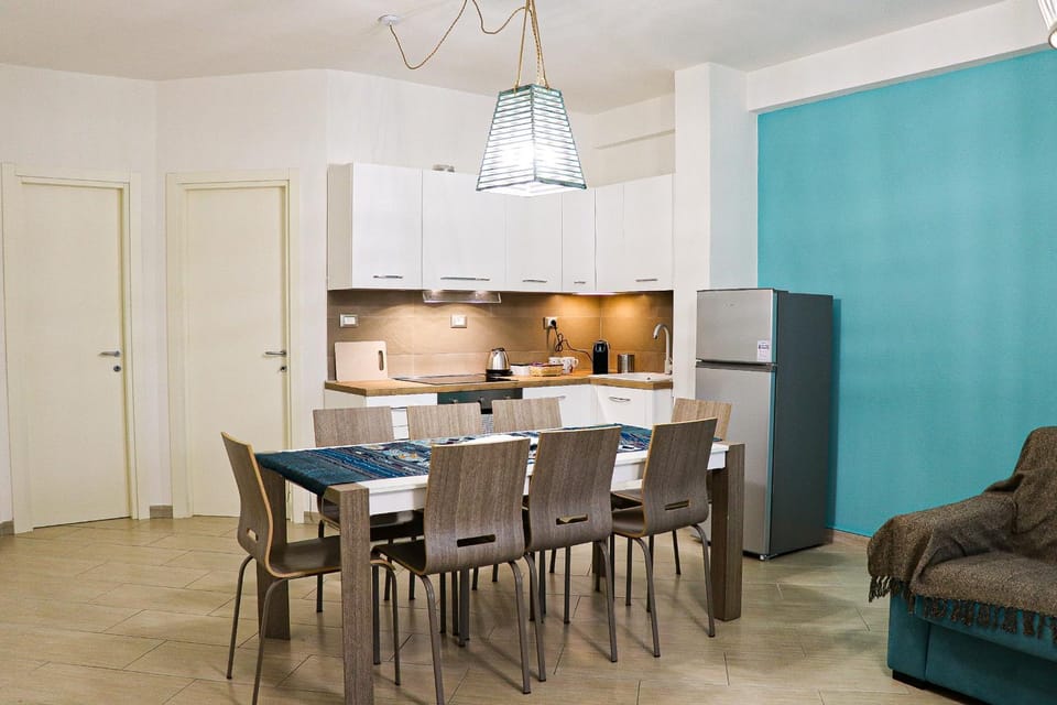 Kitchen or kitchenette, Living room, kitchen