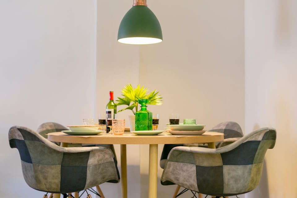 Seating area, Dining area