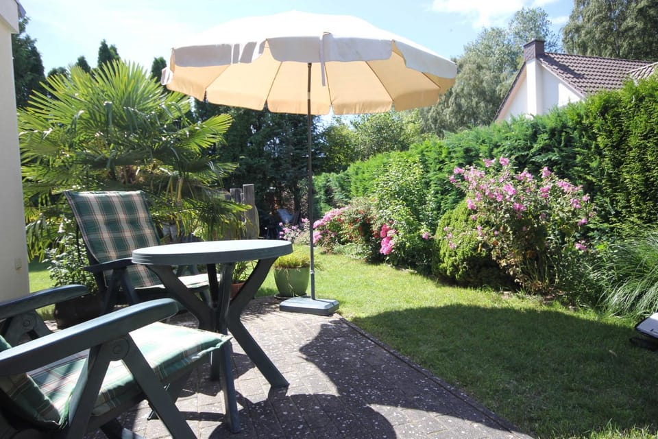 Property building, Garden, Garden view
