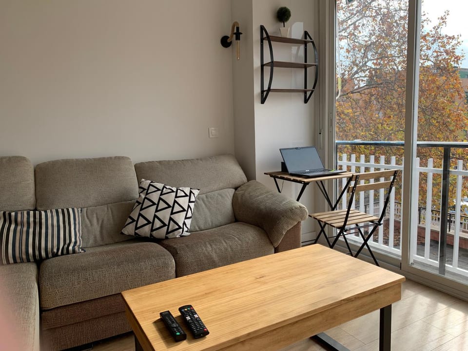 View (from property/room), Living room, Seating area