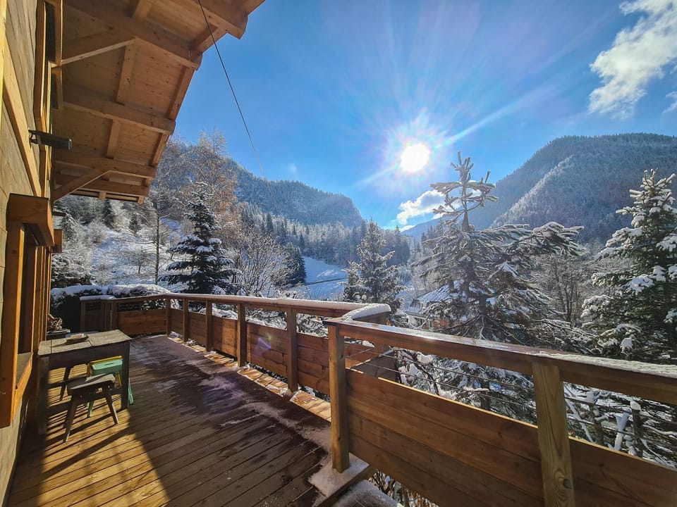 Balcony/Terrace, Mountain view