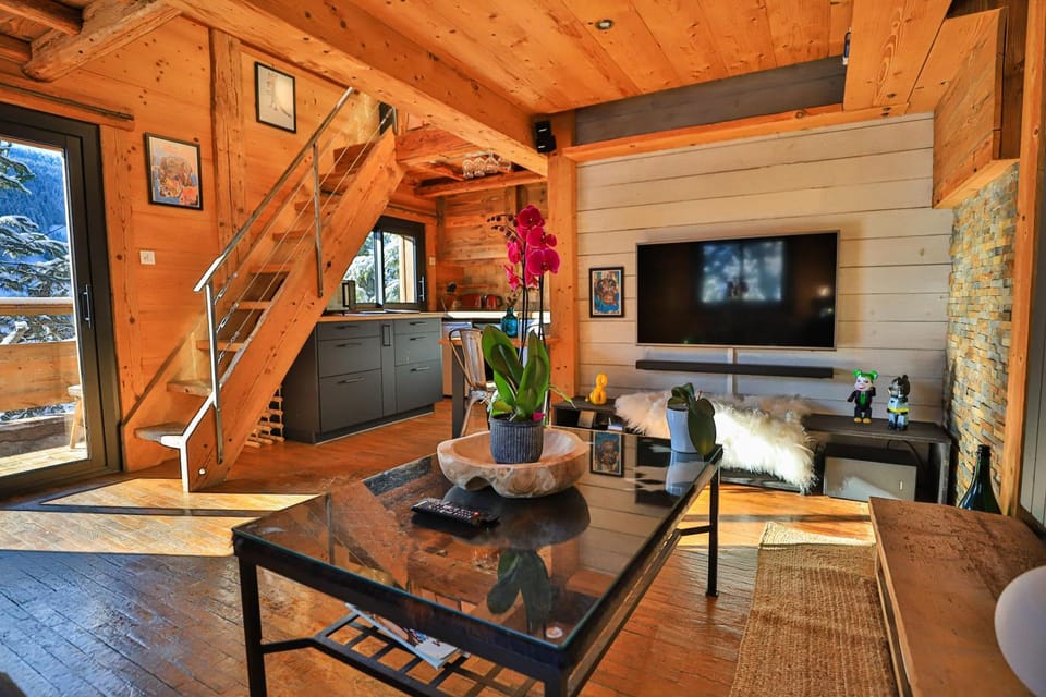 Living room, kitchen