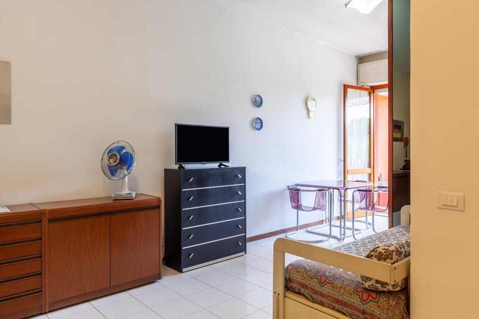 Property building, Living room, Bedroom