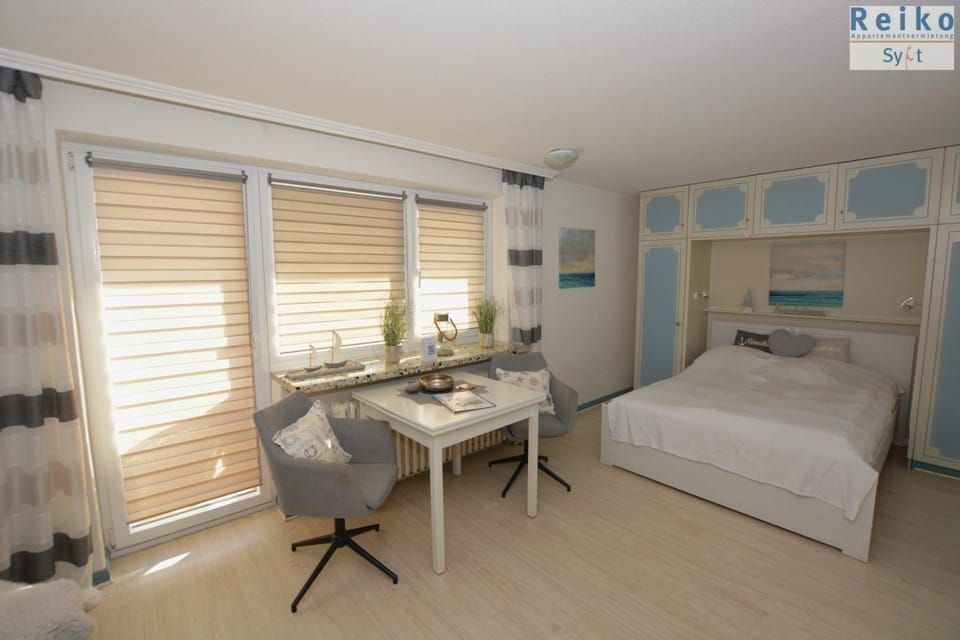 StrandFlucht, sehr Strandnah, im Herzen Westerlands, Balkon, 1 Zi Apartment in Westerland