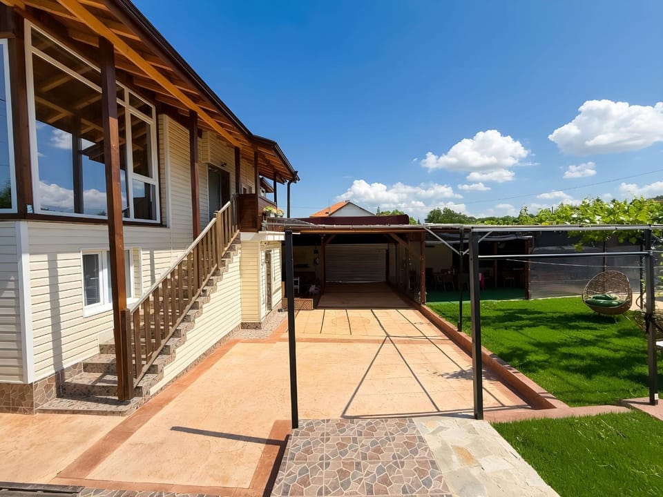 Property building, Balcony/Terrace
