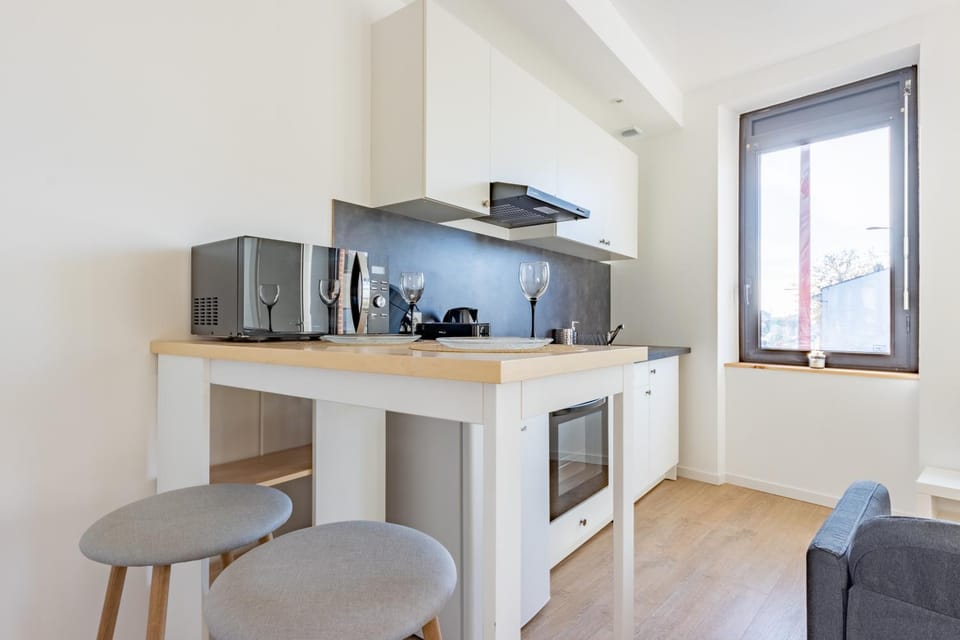 Coffee/tea facilities, Kitchen or kitchenette, Dining area, minibar, pet friendly, stove, toaster
