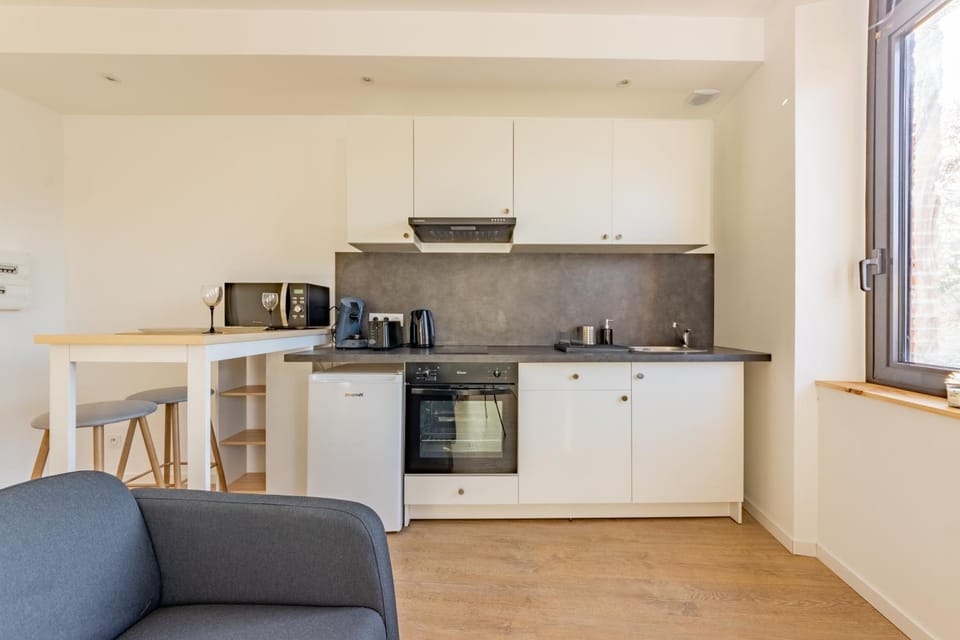 Coffee/tea facilities, Kitchen or kitchenette, Dining area, minibar, pet friendly, stove, toaster