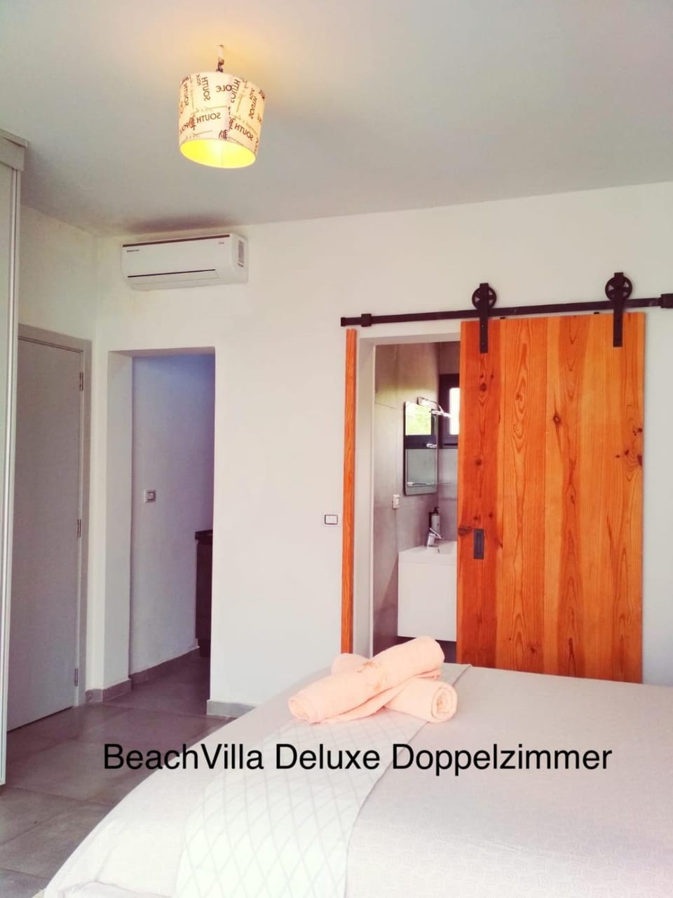 Bathroom, Bedroom, kitchen