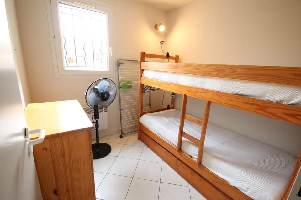 Villa plein sud semi climatisée- 4 couchages, en résidence LES ONDINES avec piscine commune, 500 m de la mer LROND28 Villa in Portiragnes
