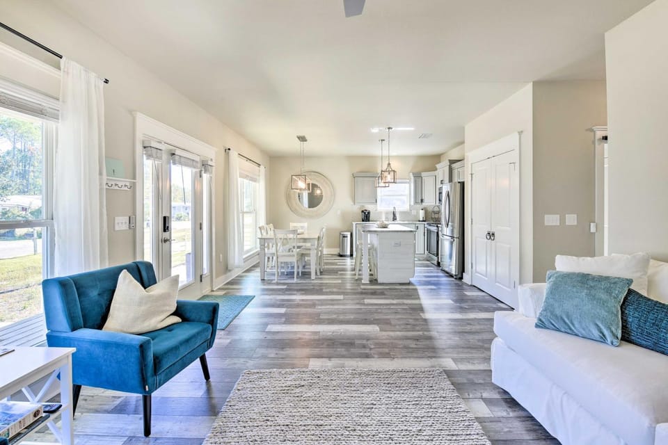 Modern Santa Rosa Beach Retreat w/ Yard & Patio! House in South Walton County