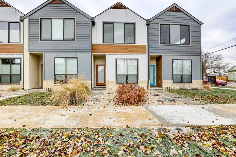 Beautiful Townhome - Steps to Downtown Boise! House in Boise
