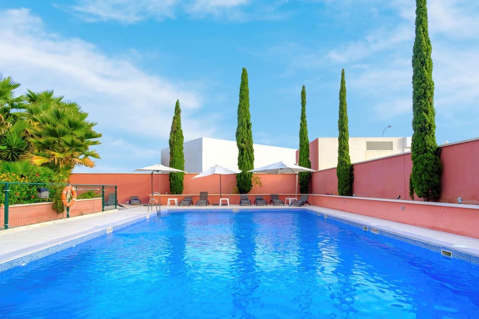 Pool view, Swimming pool