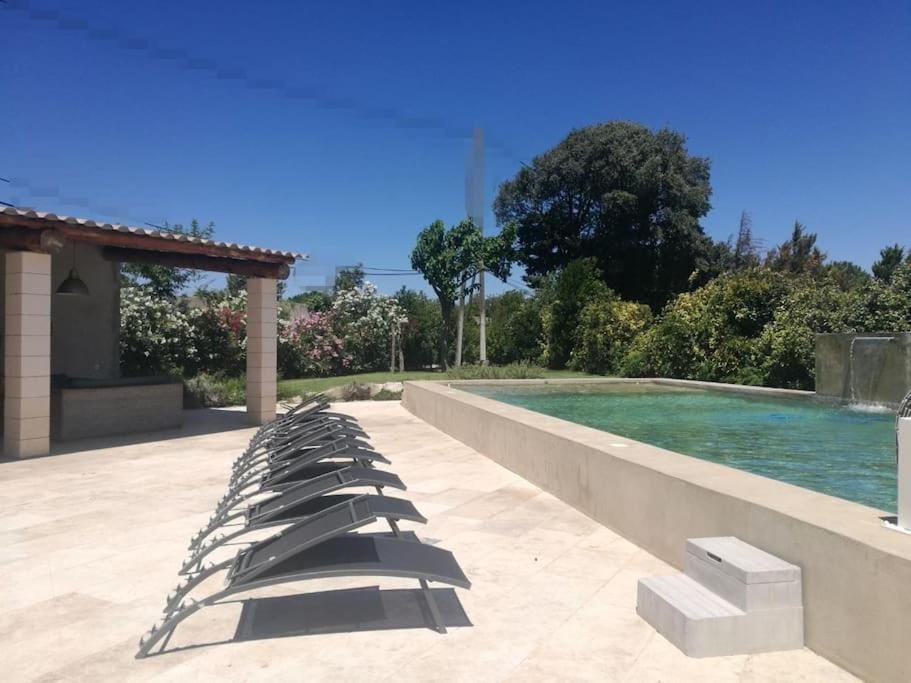 Maison de 6 chambres avec piscine privée, jardin aménagé et wifi à Pernes-les-Fontaines House in Pernes-les-Fontaines