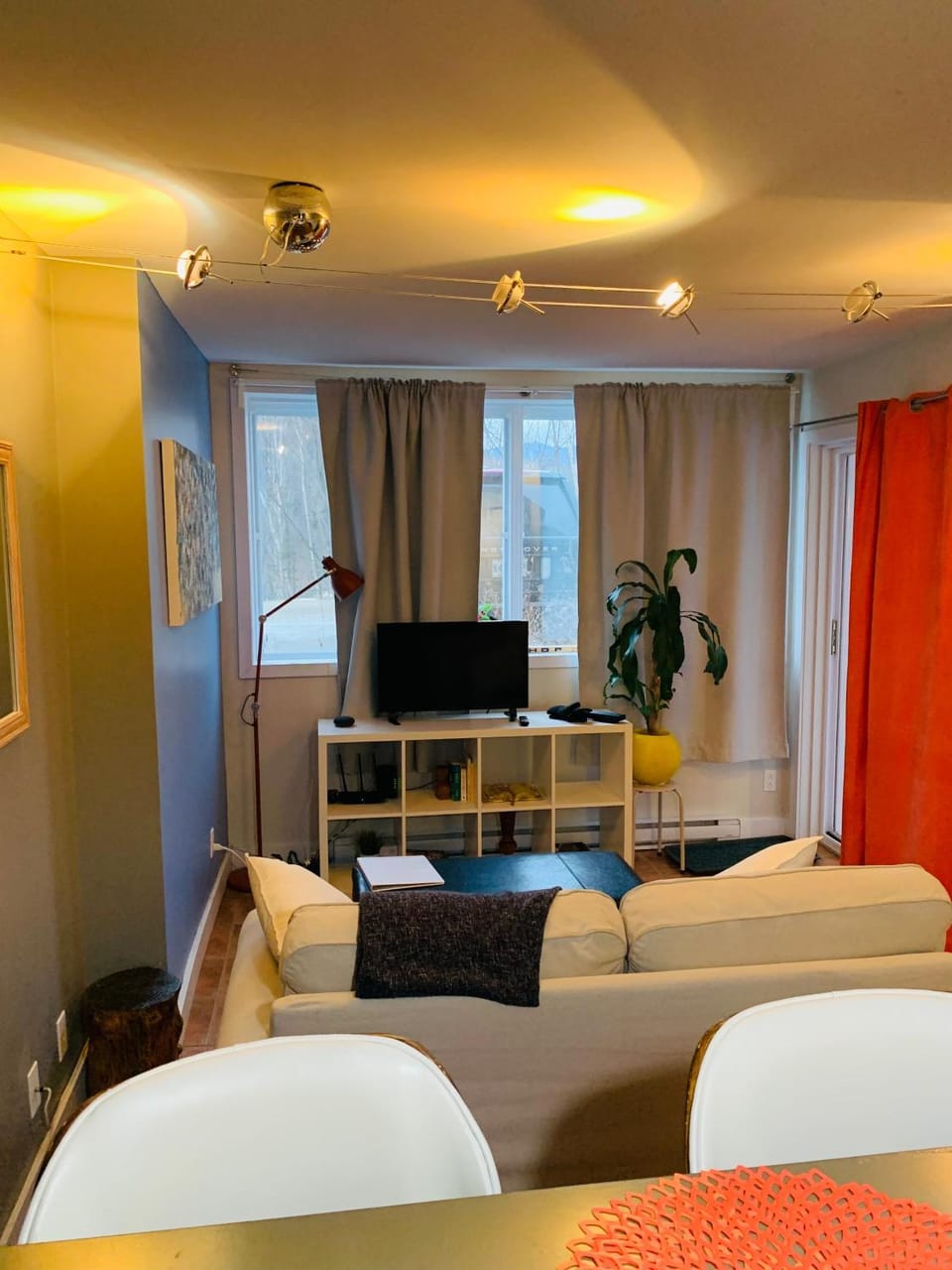 fully equiped Condo, pool and Spa only in summer Apartment in Mont-Tremblant