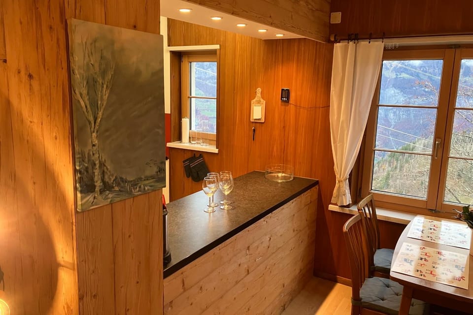 Lounge or bar, Seating area, Dining area