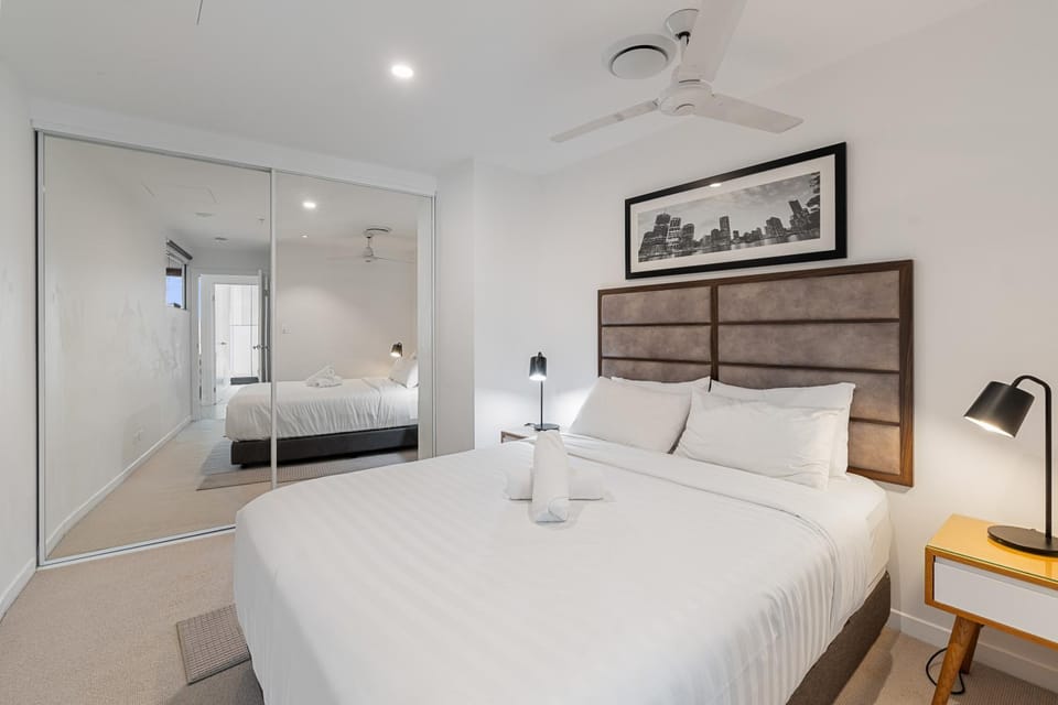 CBD Cozy 2Beds Apt at Brisbane Tallest building With Free Parking Apartment in Kangaroo Point