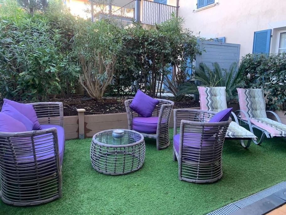Superbe appartement en résidence avec piscine Apartment in La Croix-Valmer