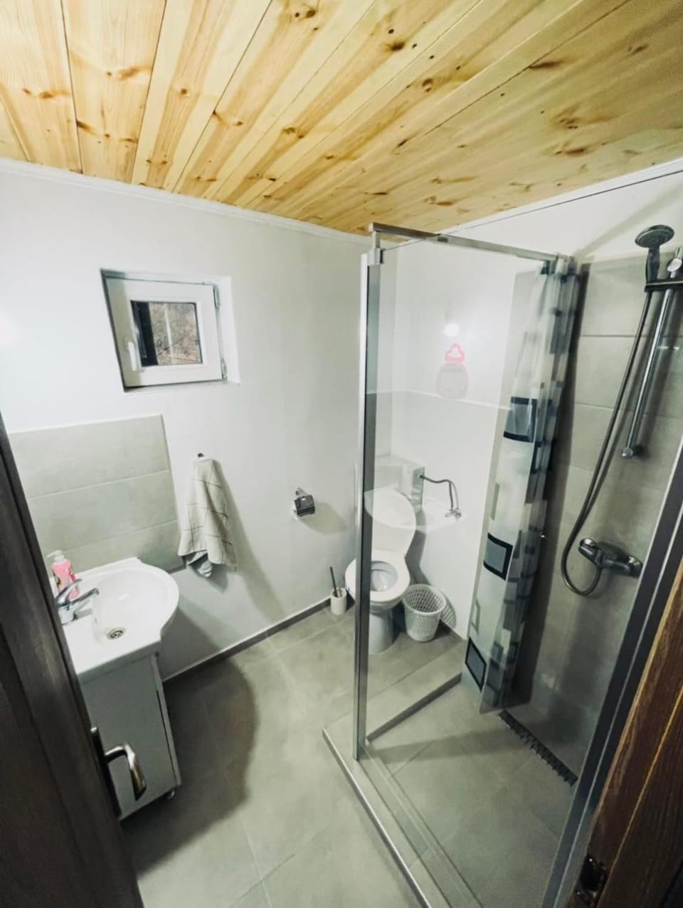 Shower, Toilet, Bathroom