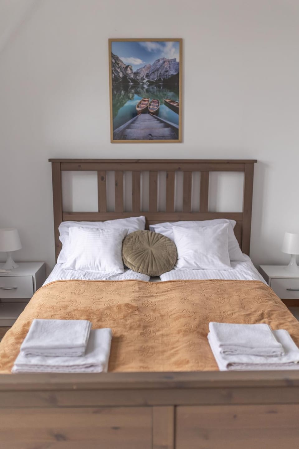 Decorative detail, Bedroom, towels