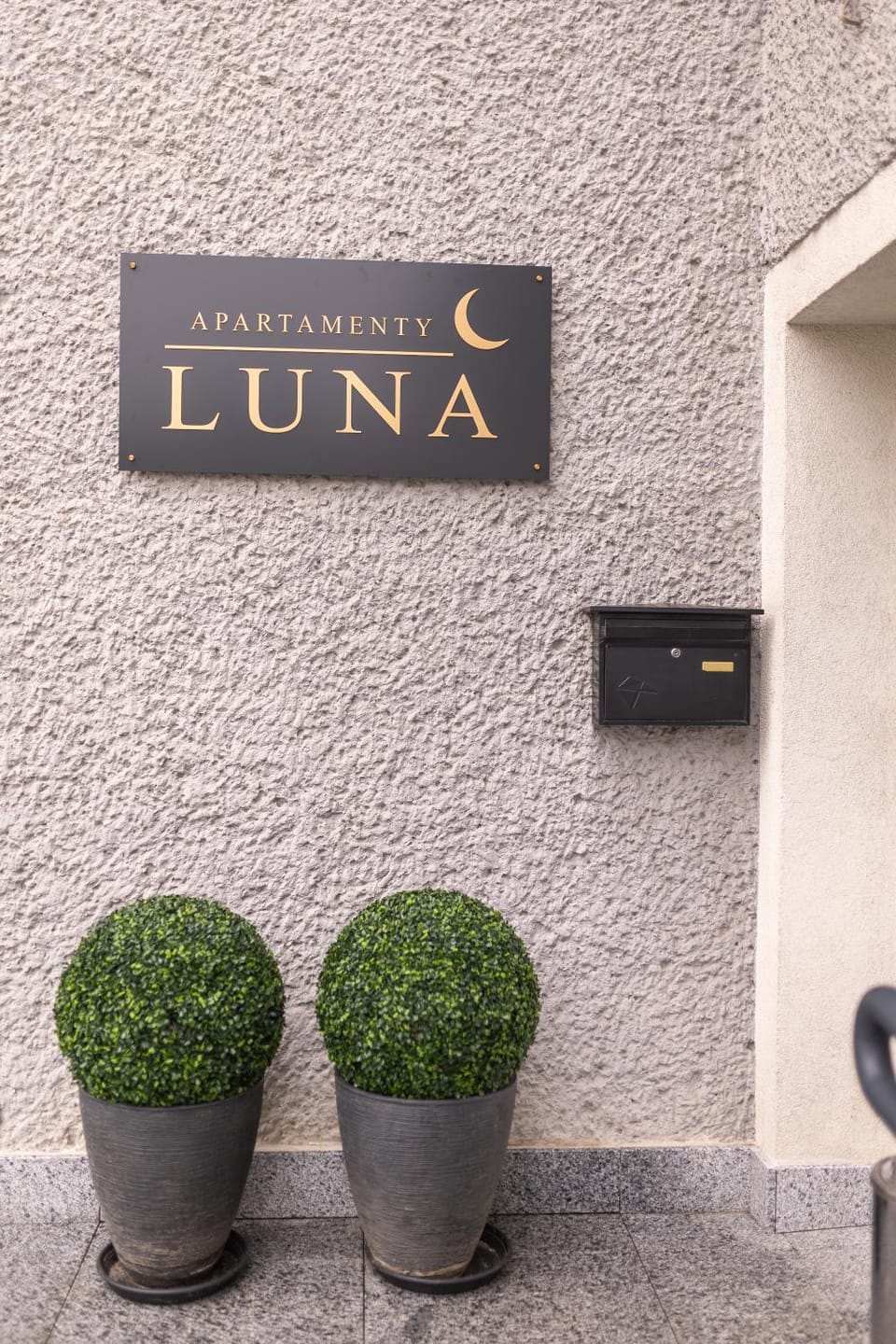 Facade/entrance, Logo/Certificate/Sign