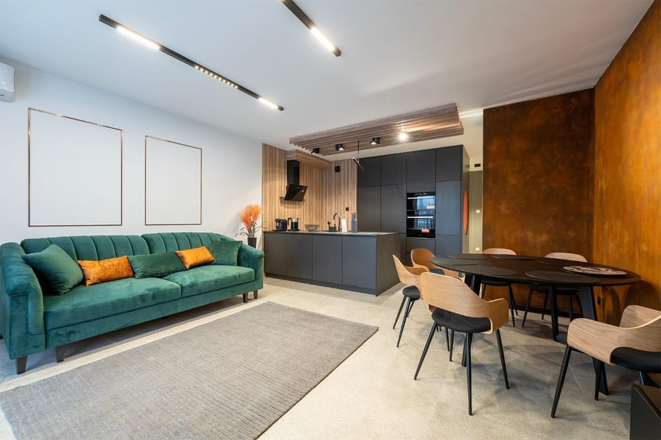 Kitchen or kitchenette, Living room