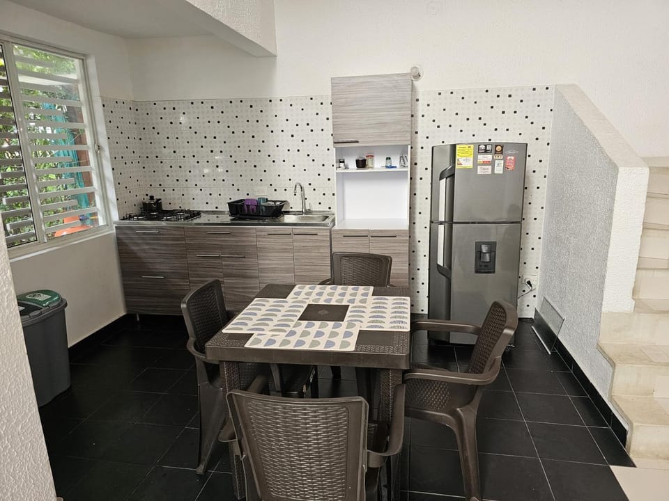 Kitchen or kitchenette, Food, Meals