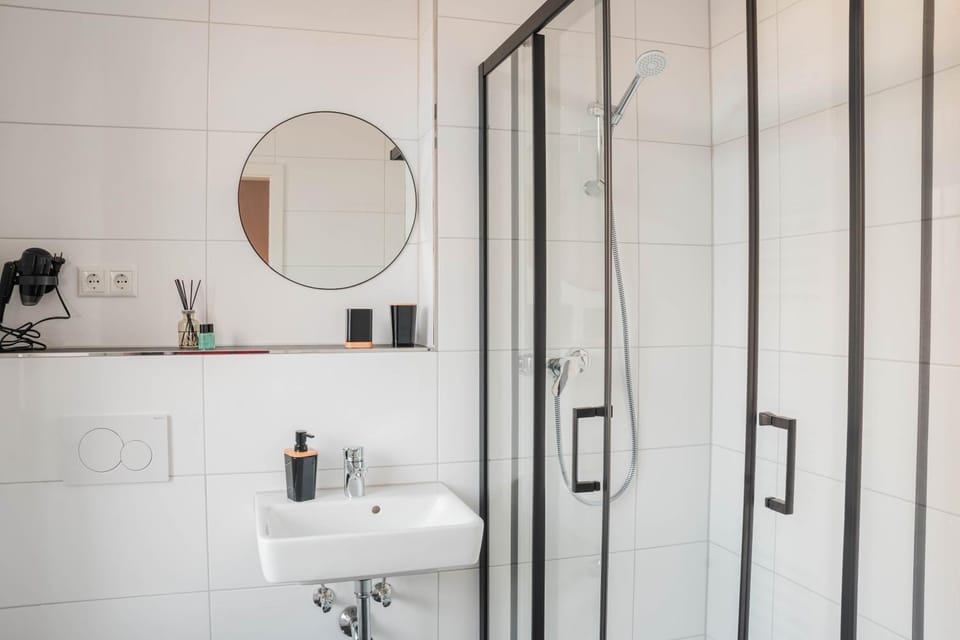 Shower, Bathroom, heating