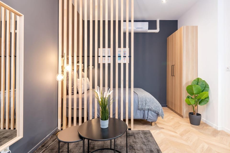 Bed, Bedroom, wardrobe, air conditioner