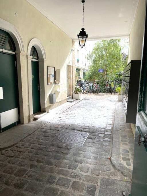 Inner courtyard view