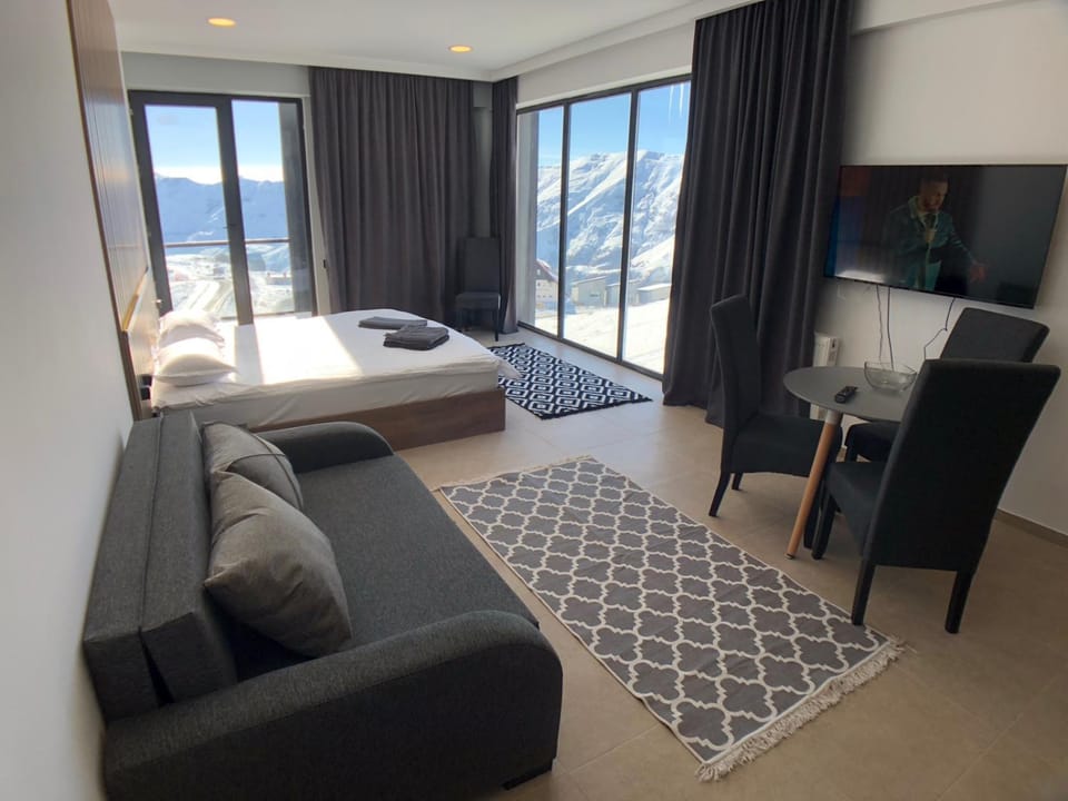 Living room, Photo of the whole room