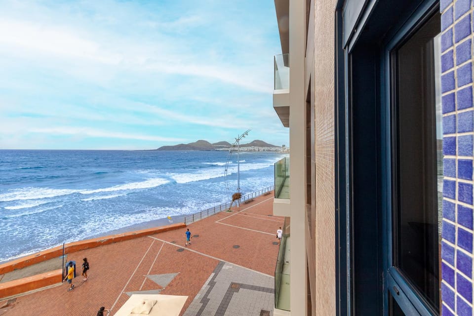 Ocean & Auditorium Views Apartment in Las Palmas de Gran Canaria