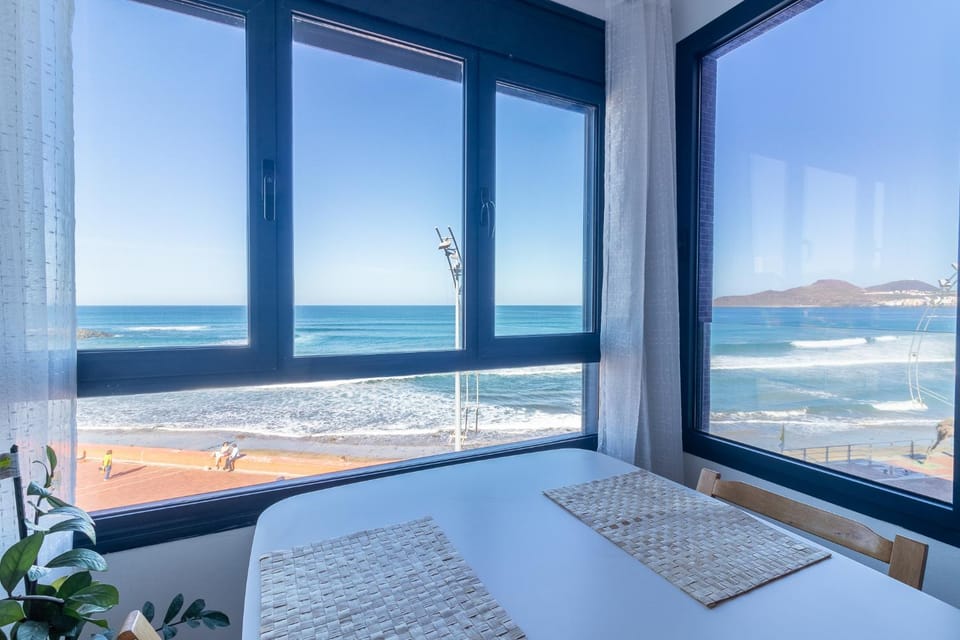 Ocean & Auditorium Views Apartment in Las Palmas de Gran Canaria