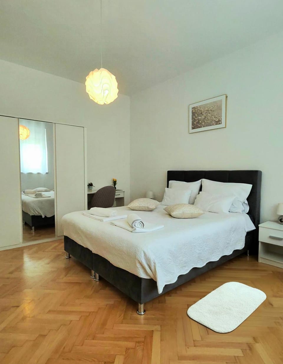 Bed, Bedroom, towels, wardrobe
