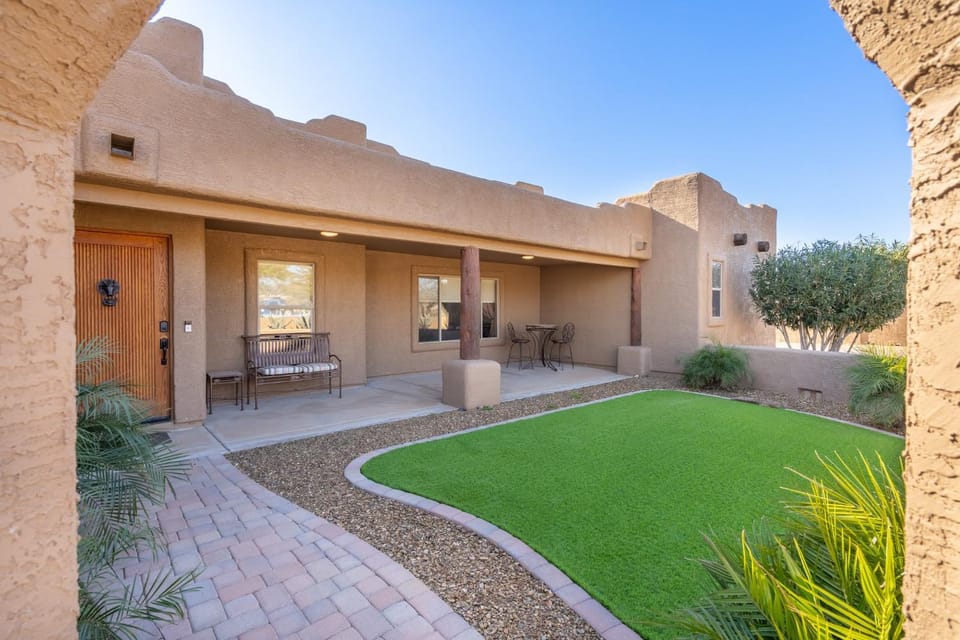 Cozy quiet home BBQ Pool Outdoor entertaining House in New River