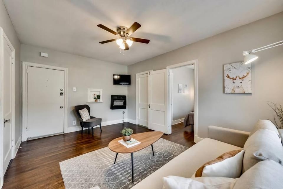 Global Cup The Belonging Flat on Lower-Greenville Ave Apartment in Dallas