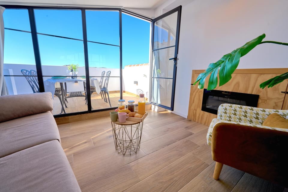 Patio, View (from property/room), Balcony/Terrace, Living room, Bedroom