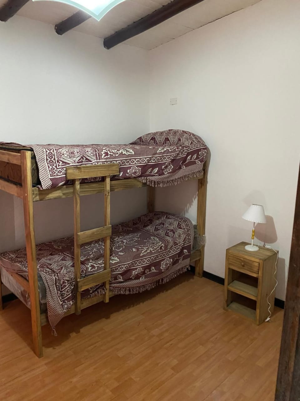 Bedroom, bunk bed
