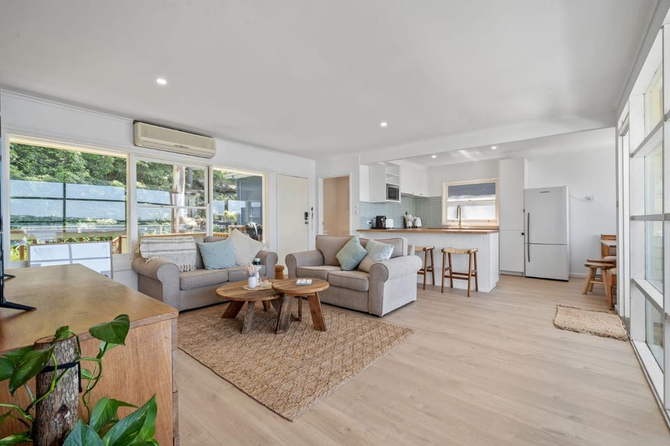 Burrill Lake Cottage House in Burrill Lake