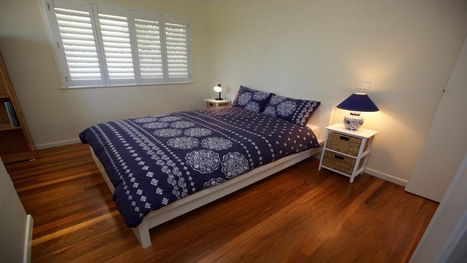 21 Cooroora Street Dicky Beach QLD House in Sunshine Coast