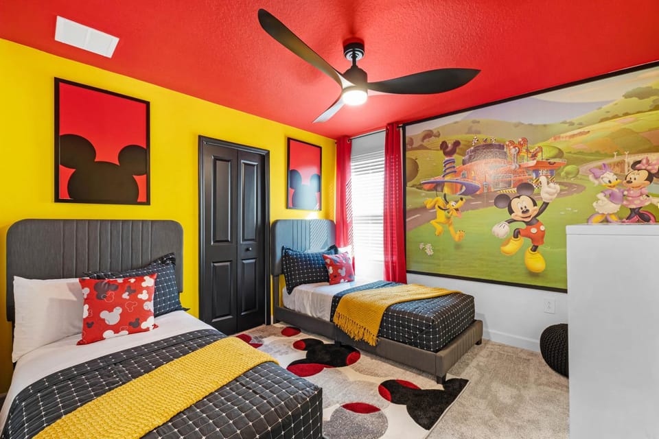Bed, Photo of the whole room, Bedroom