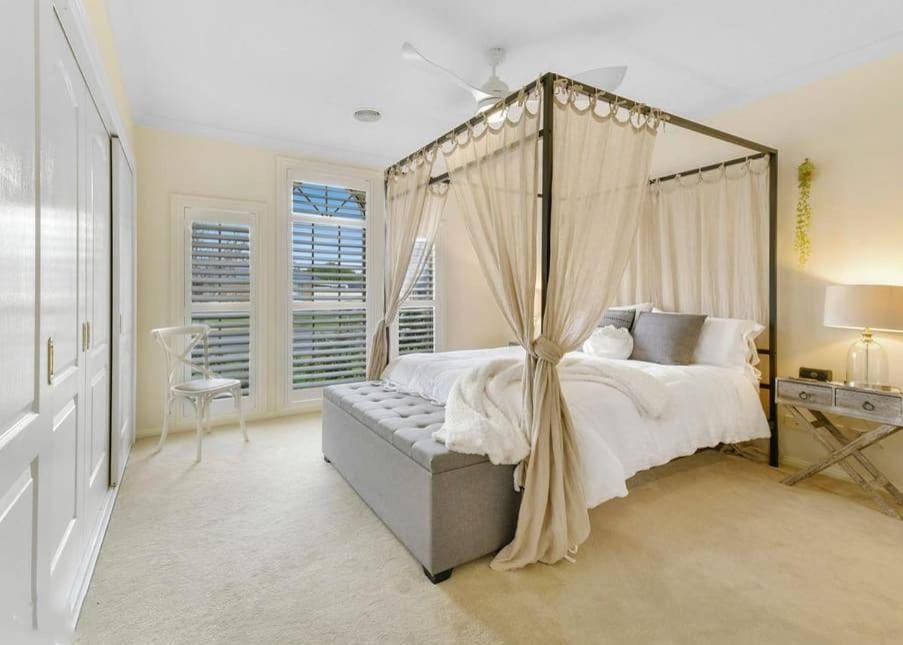 Roselawn Manor - 5 Bedroom Entertainer House in Orange
