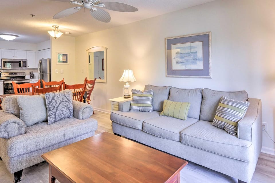 Hilton Head Condo: Pool, Hot Tub & Tennis Access! House in Hilton Head Island