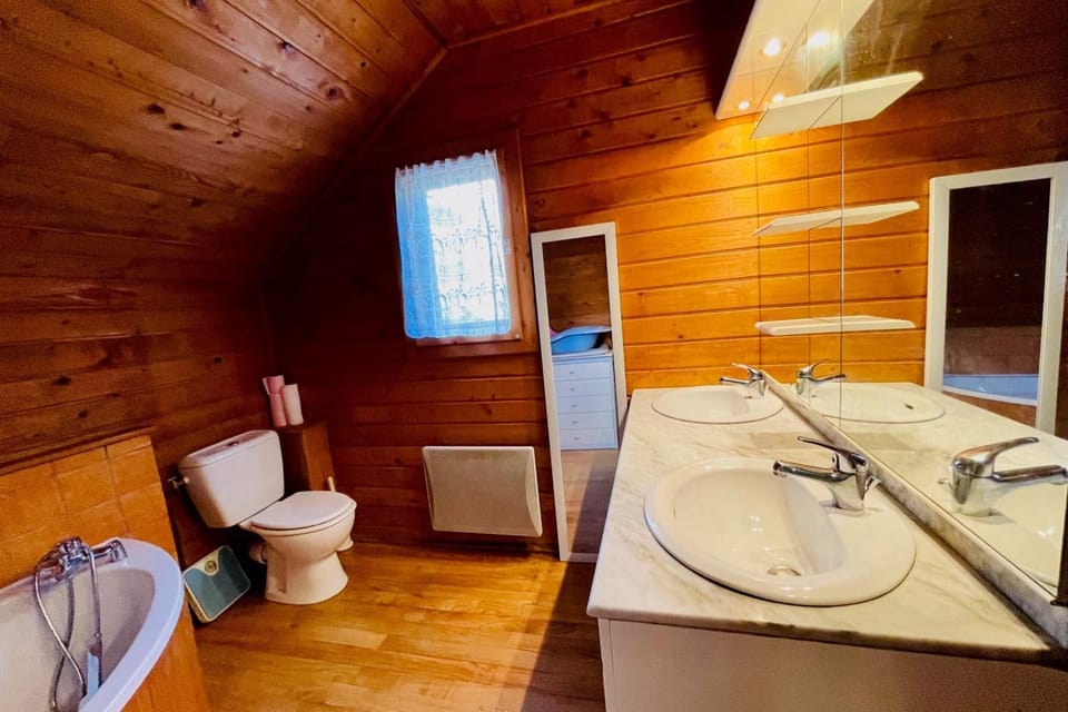 Beautiful chalet near the center of Briançon Chalet in Briançon